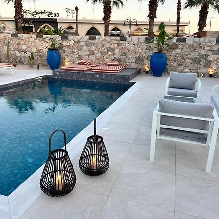 Cora May Central Villa With Private Pool 200M To The Beach 팔리라키 외부 사진