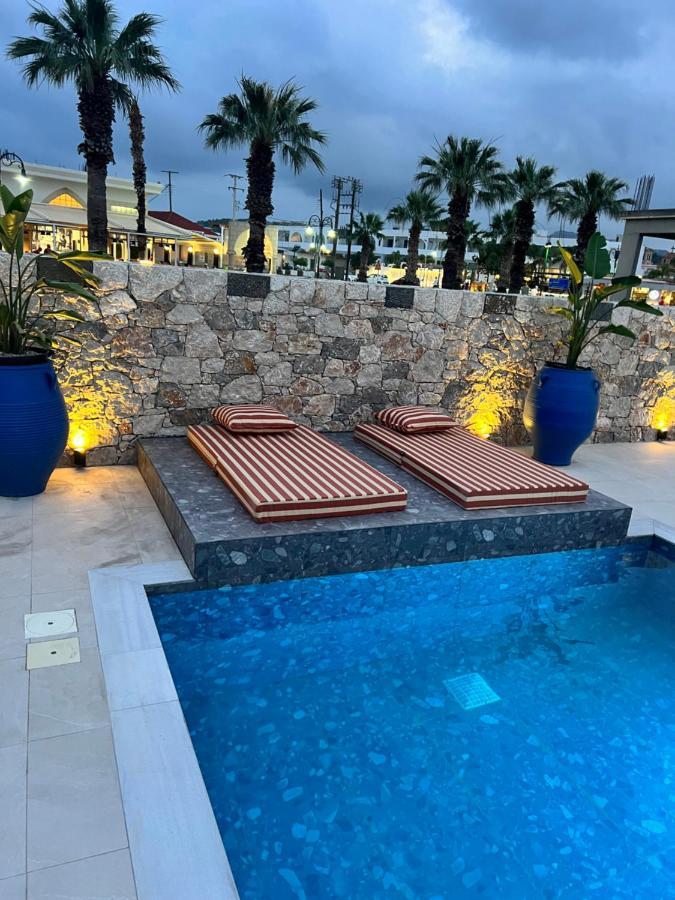 Cora May Central Villa With Private Pool 200M To The Beach 팔리라키 외부 사진