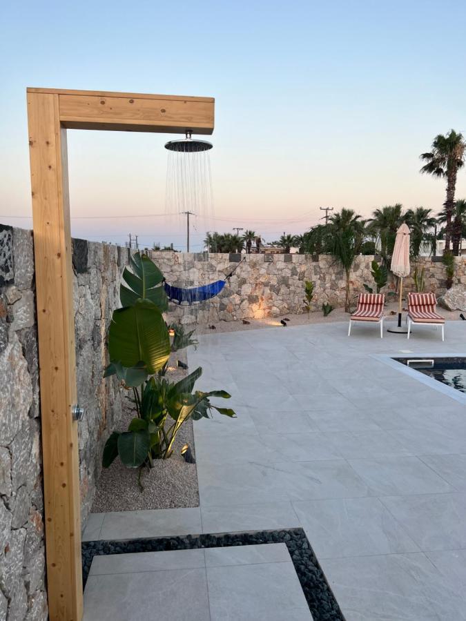 Cora May Central Villa With Private Pool 200M To The Beach 팔리라키 외부 사진