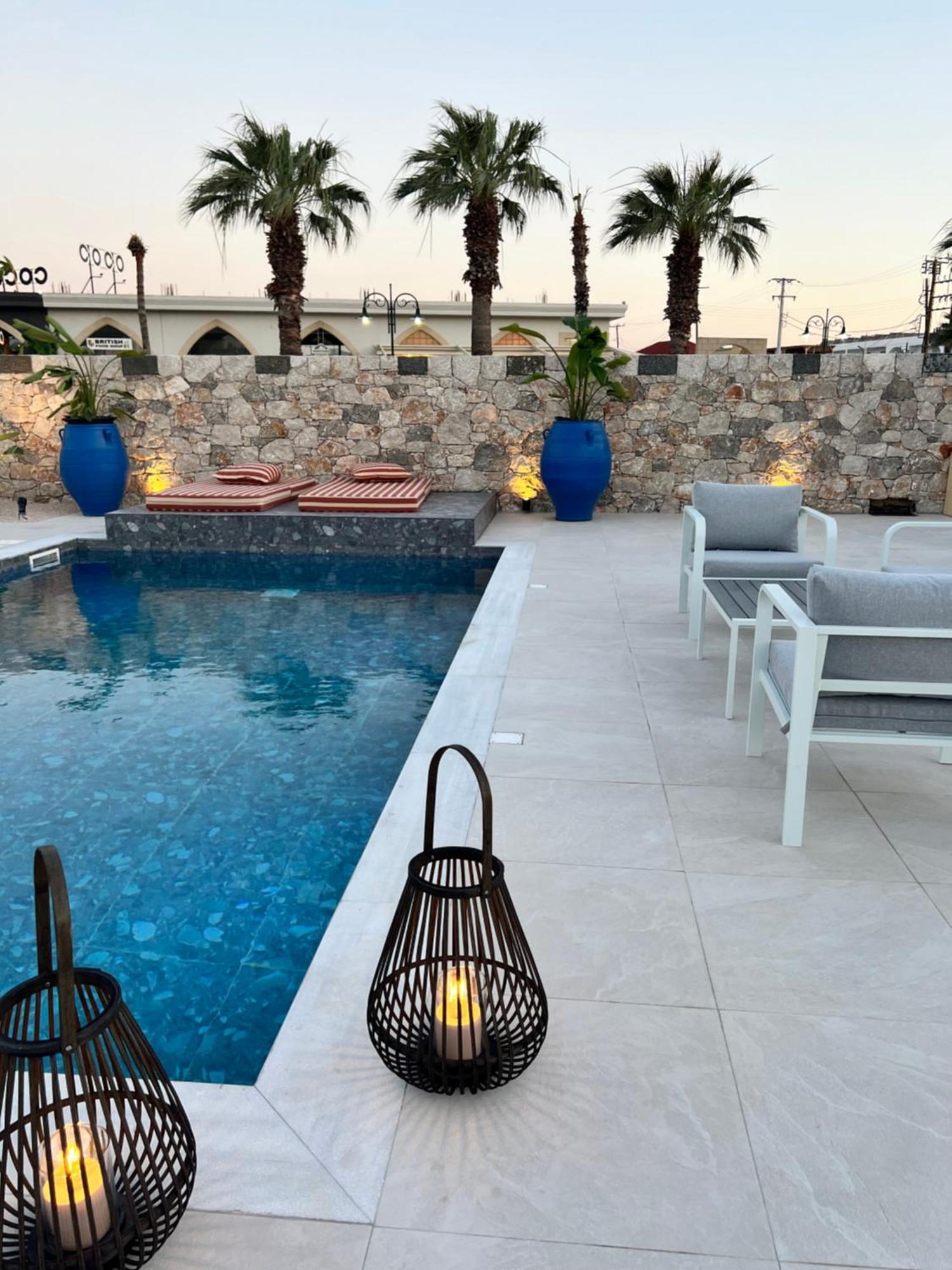 Cora May Central Villa With Private Pool 200M To The Beach 팔리라키 외부 사진